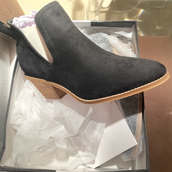 Women Ladies V Side Cut D'Orsay Faux Leather Low Block Heel Pointed Toe Black - Picture 4 of 8